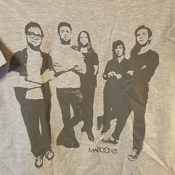 Maroon 5 shirt short sleeve concert tour exclusive graphics GRAY B4 - Picture 2 of 4
